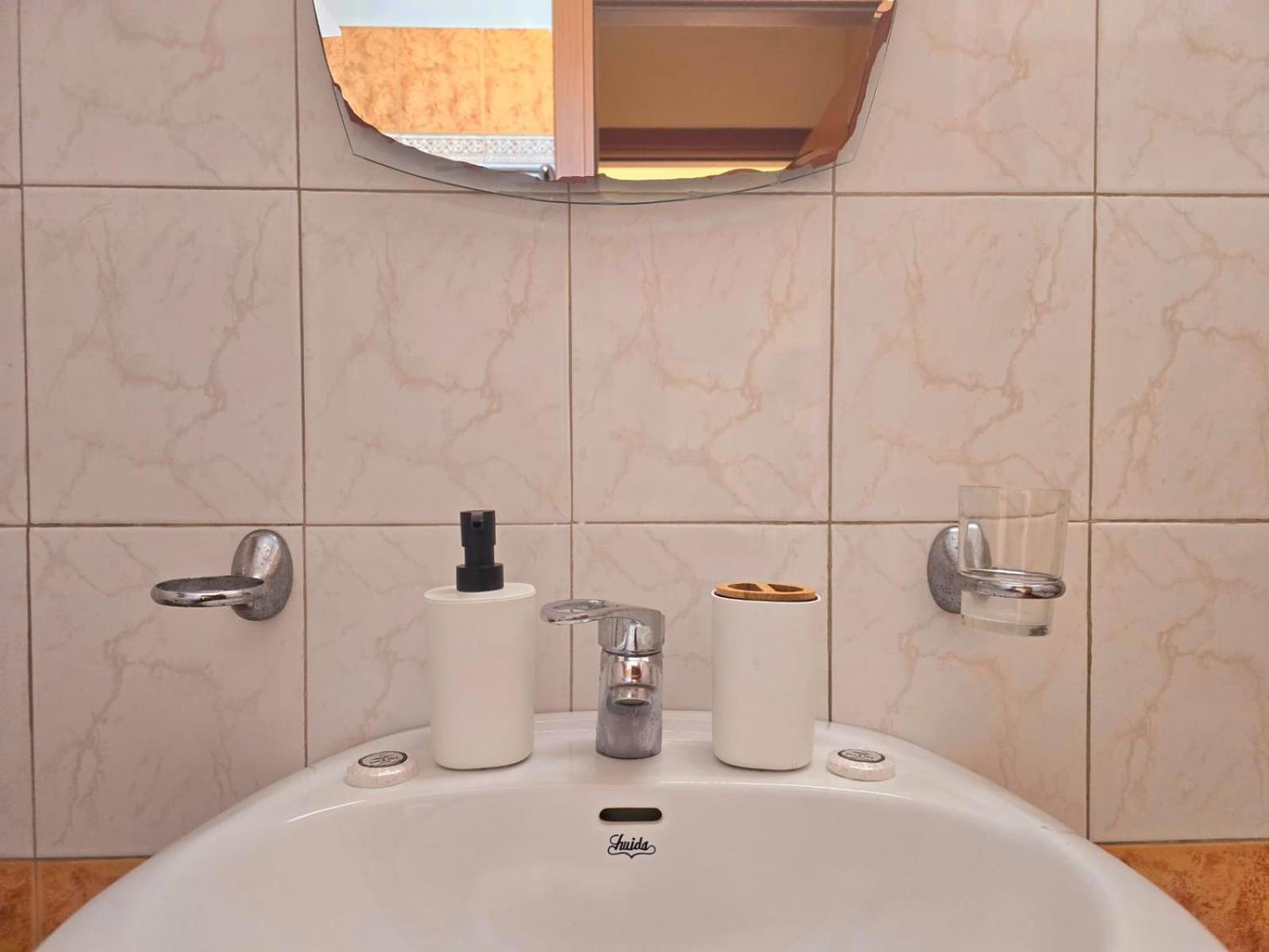 Maria Beach Apartement In Korinth! Экстерьер фото